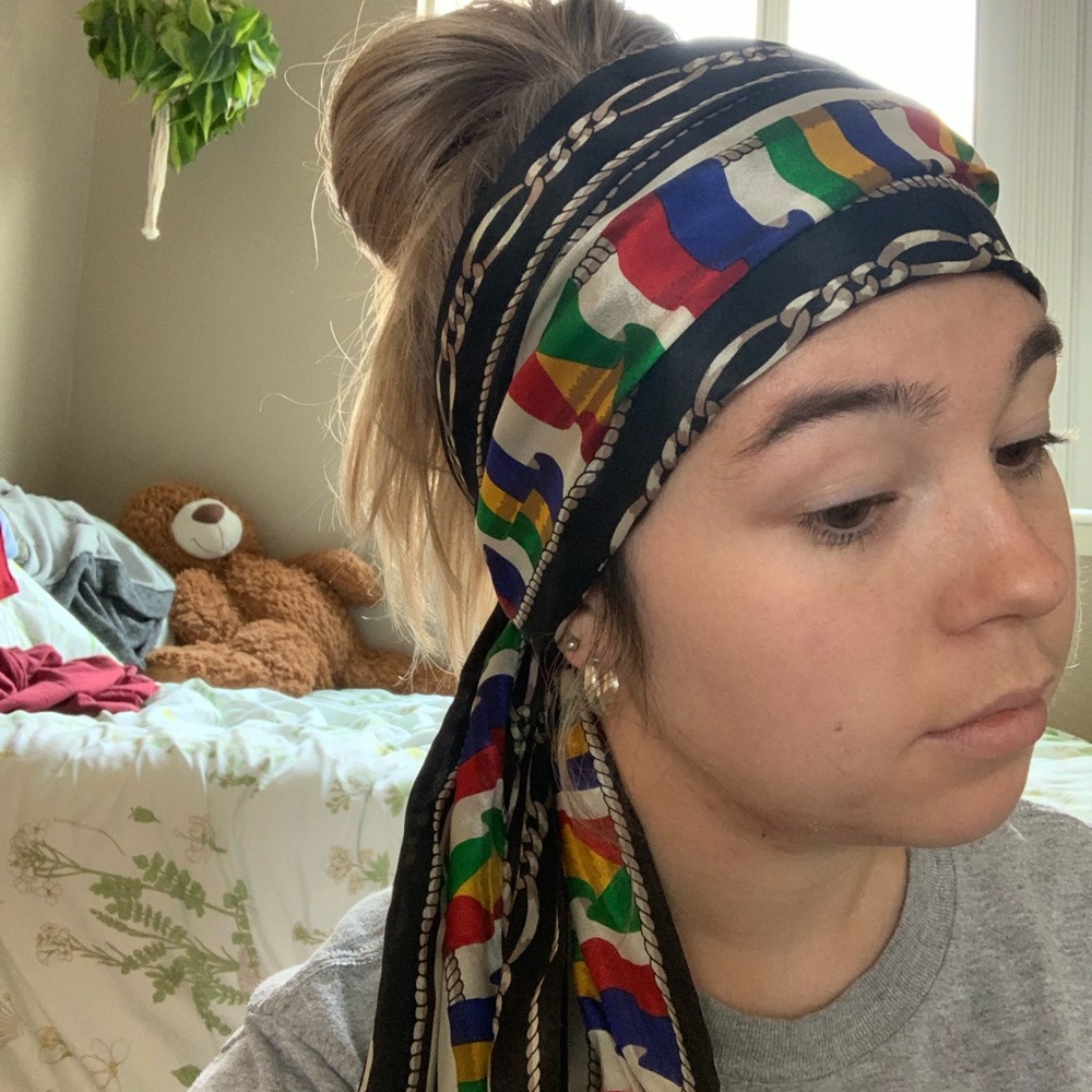 Scarf - Picture 2 of 6